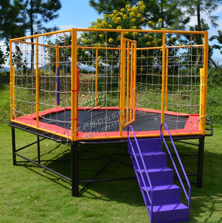 幼儿园大型蹦蹦床室内户外儿童游乐设备弹跳床广场摆摊公园蹦极床