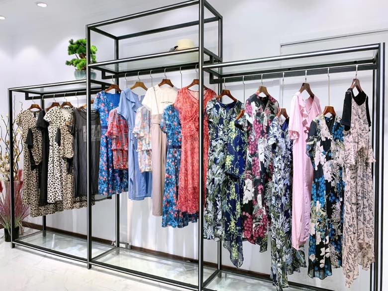 几禾品牌折扣女装夏季新款大码连衣裙批发杭州四季青直播货源走份