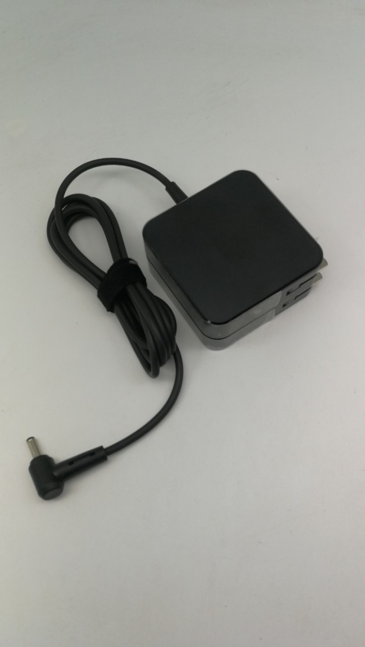 5*1.35小圆孔充电器