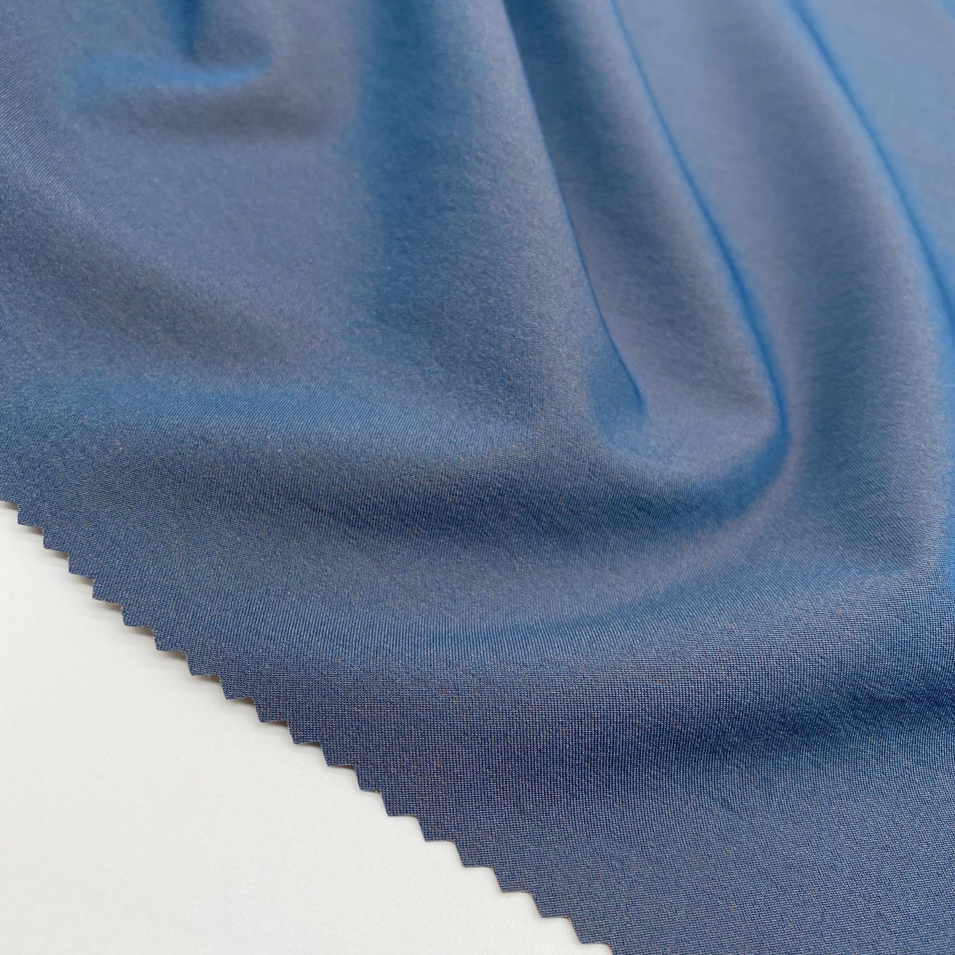 炫彩变色龙锦纶四面弹风衣面料嘻哈渐变潮流长款外套羽绒服面料