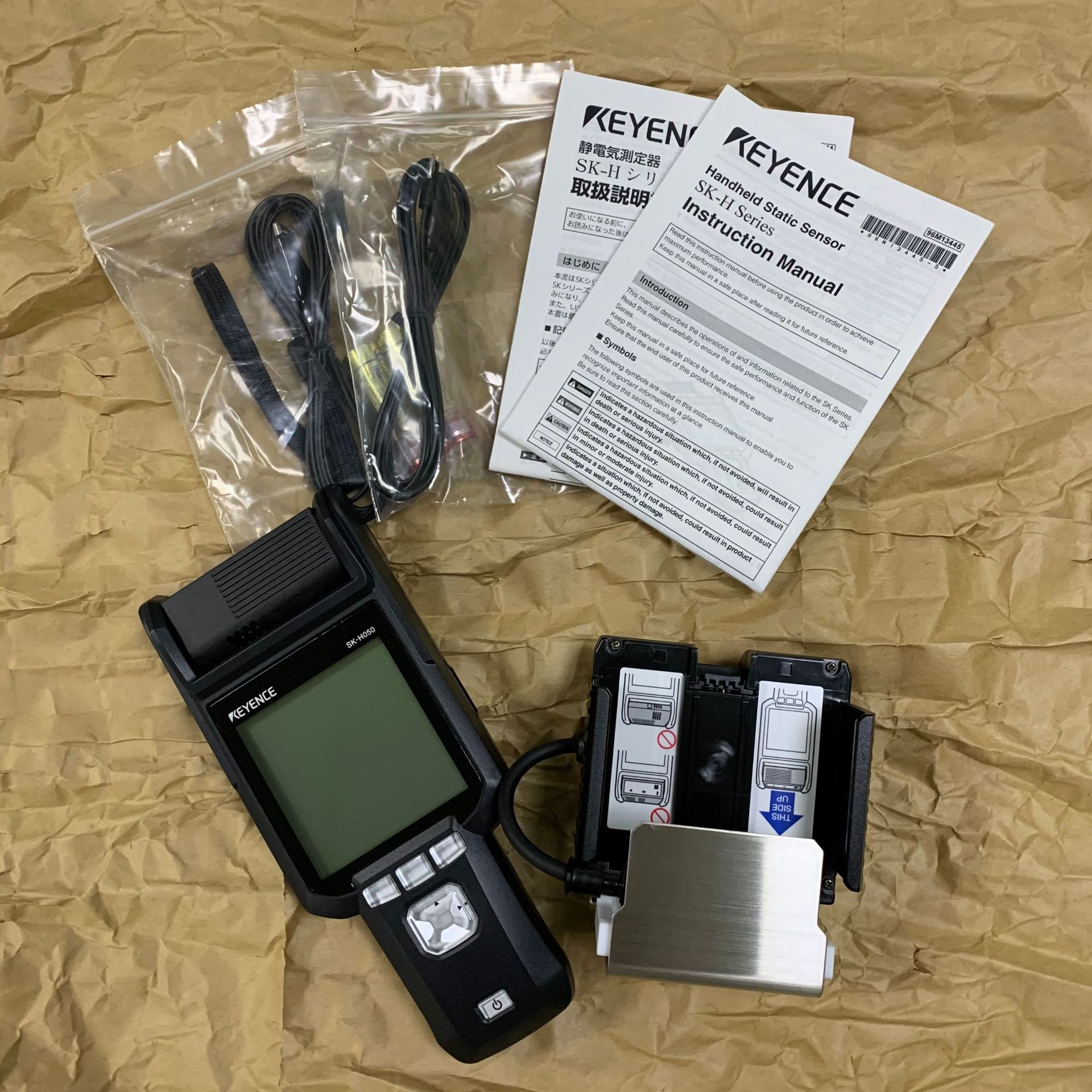 现货高精度静电消除器检测仪基恩士sk-h050手持静电测量仪便携式