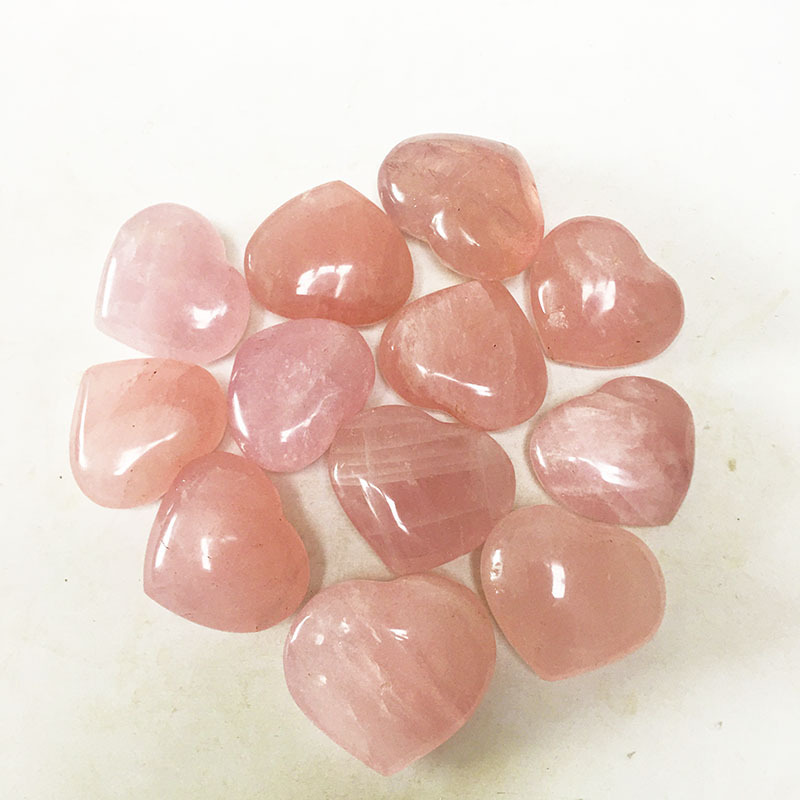 天然粉色心形水晶吊坠爱心吊坠水晶粉水晶心形吊坠粉晶半宝石原石