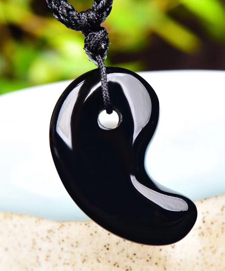 厂价批发天然水晶吊坠 黑曜石月牙弯钩勾玉吊坠 时尚男女款项链