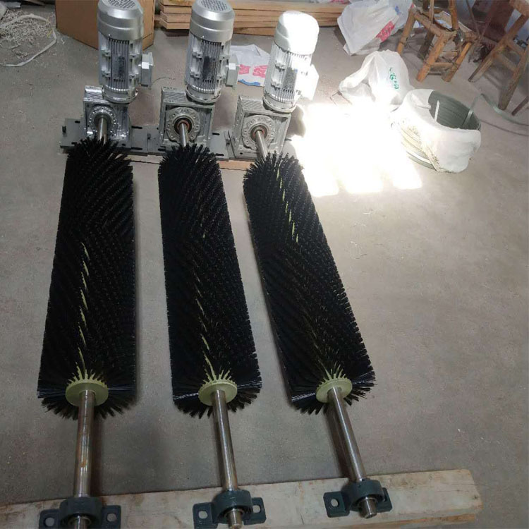 矿用电动滚刷旋转式清扫器输送机清理水泥厂皮带清洁滚筒毛刷辊