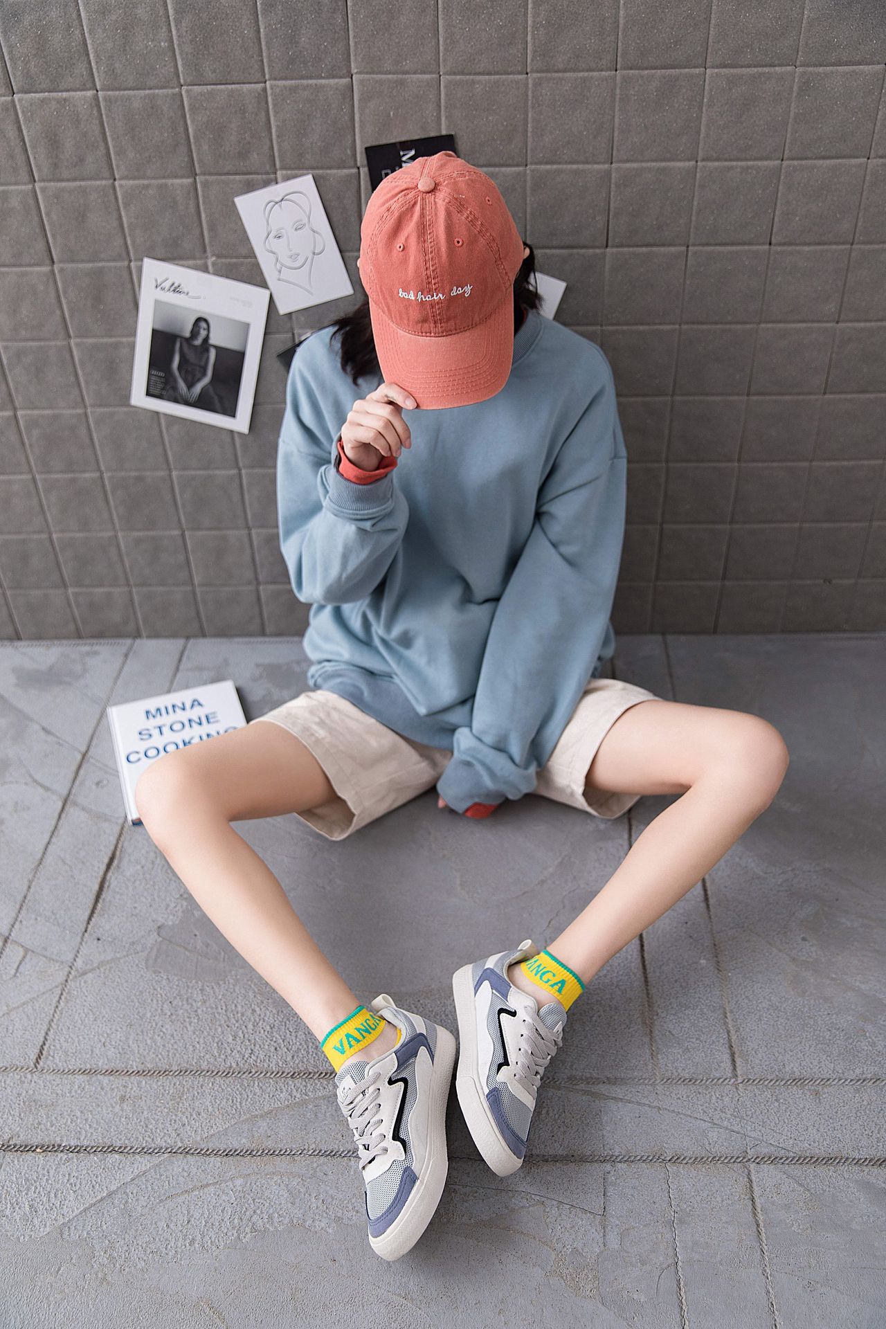 春夏新品卡丝袜短袜字母玻璃丝袜子女休闲潮范超薄透明水晶袜批发