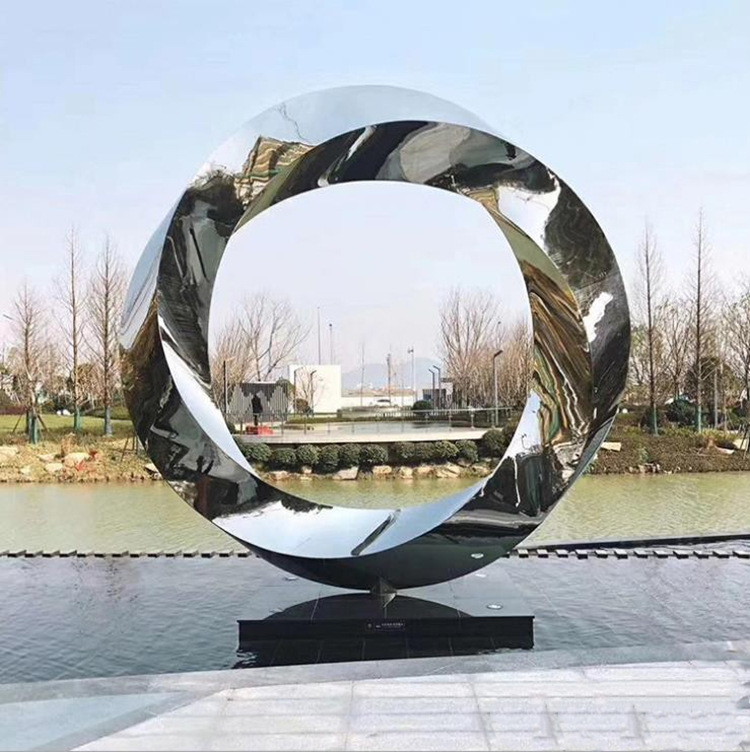 大型户外不锈钢圆环雕塑金属镜面异形标志小区房地产景观水景摆件