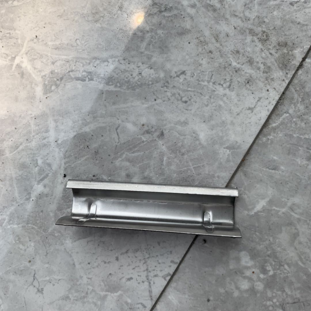 批发零售多种厚度风管卡条 加强过筋夹条配件夹码 现货风管卡码