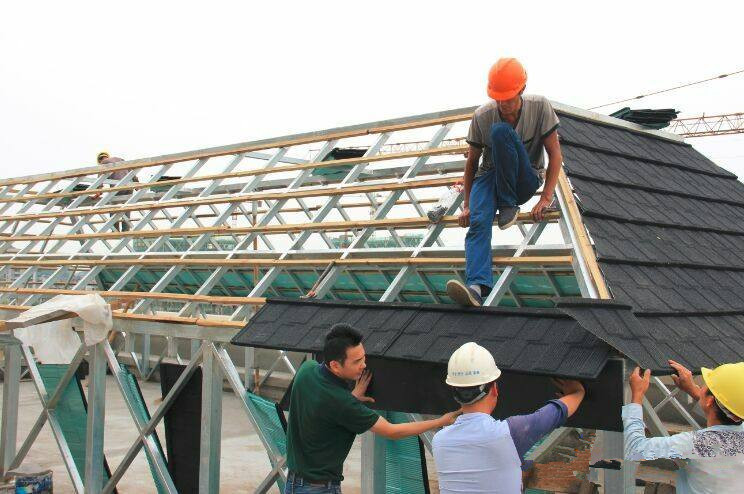 彩石金属瓦泛水板别墅封檐板屋顶三角脊瓦钢结构木屋山墙板阴沟板