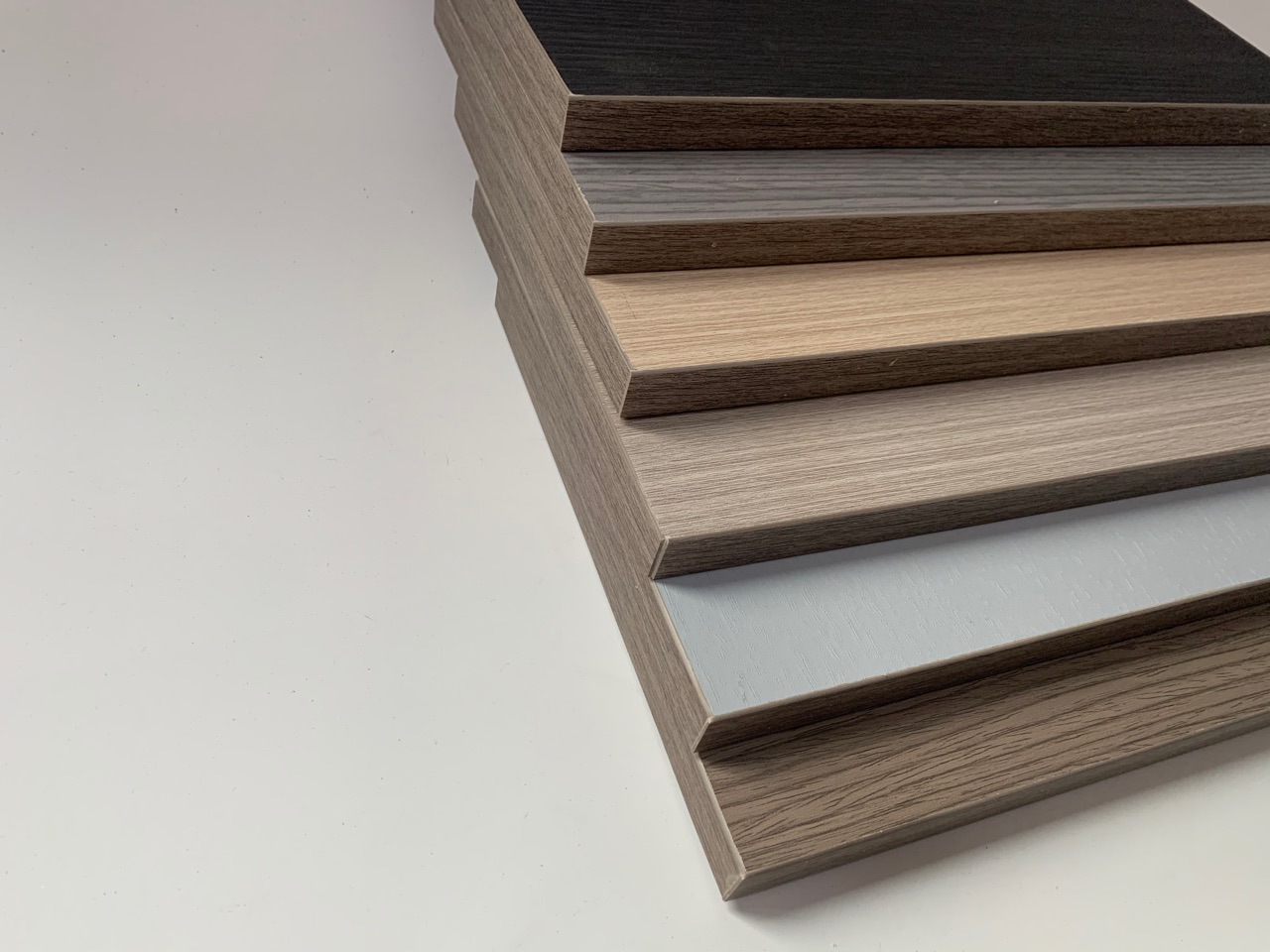 福建高密度高贴膜木纹pvc板橱柜浴室柜地面雪弗发泡板建材可用