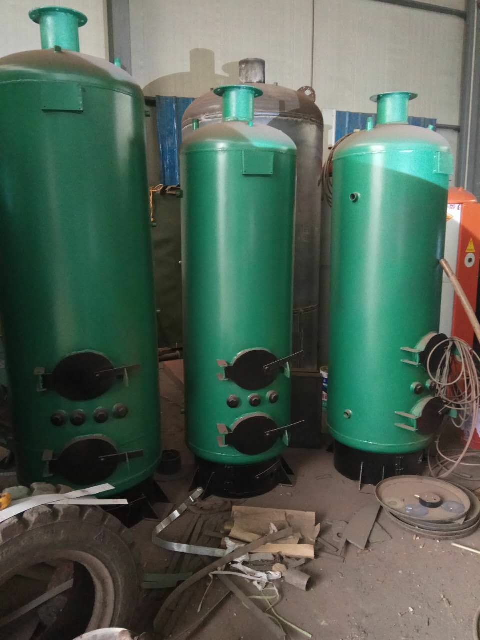 烧木柴烧煤立式蒸汽锅炉 生物质蒸汽发生器厂家