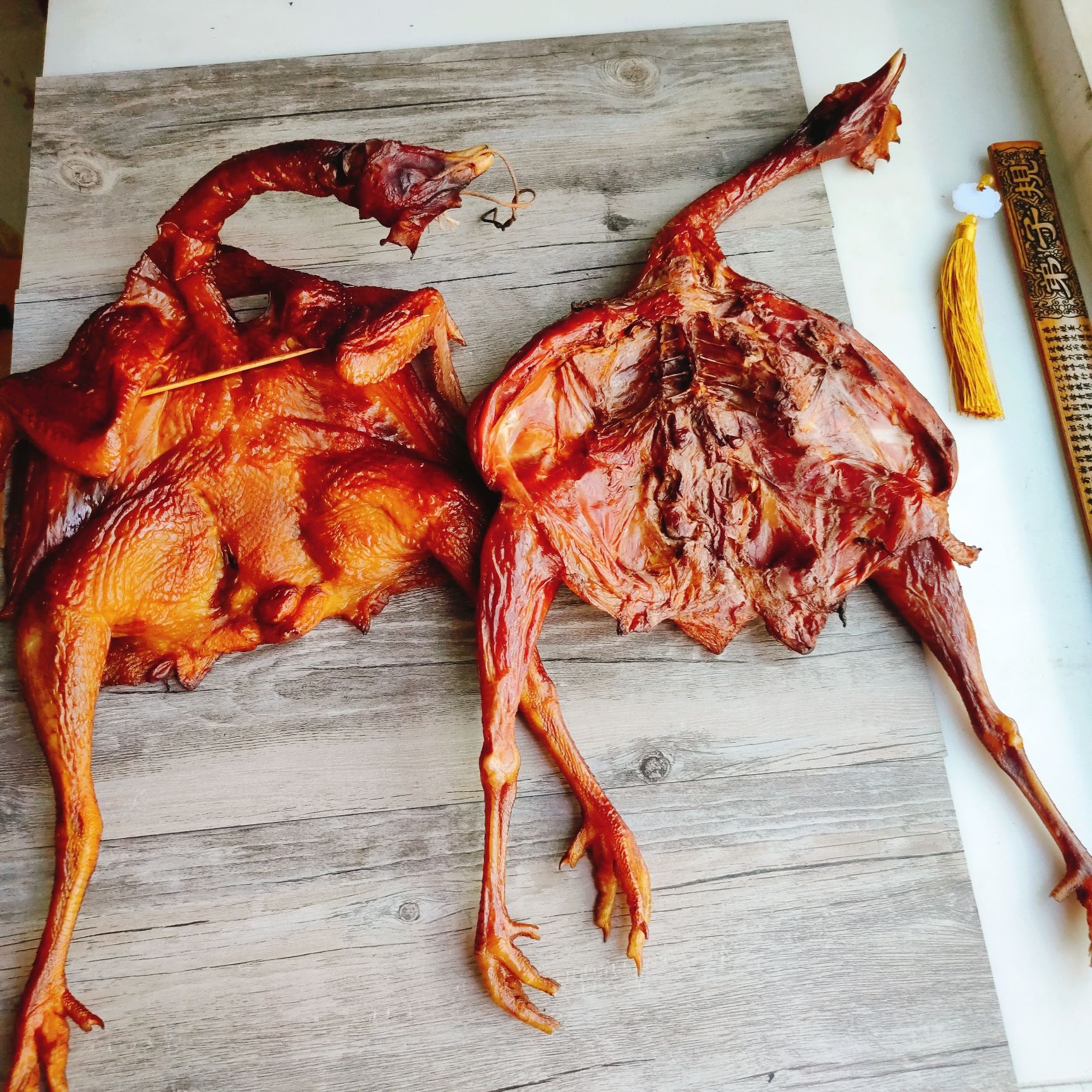 湖南特产烟熏腌制风干腊鸡传统工艺整只柴火烟熏2斤左右一只