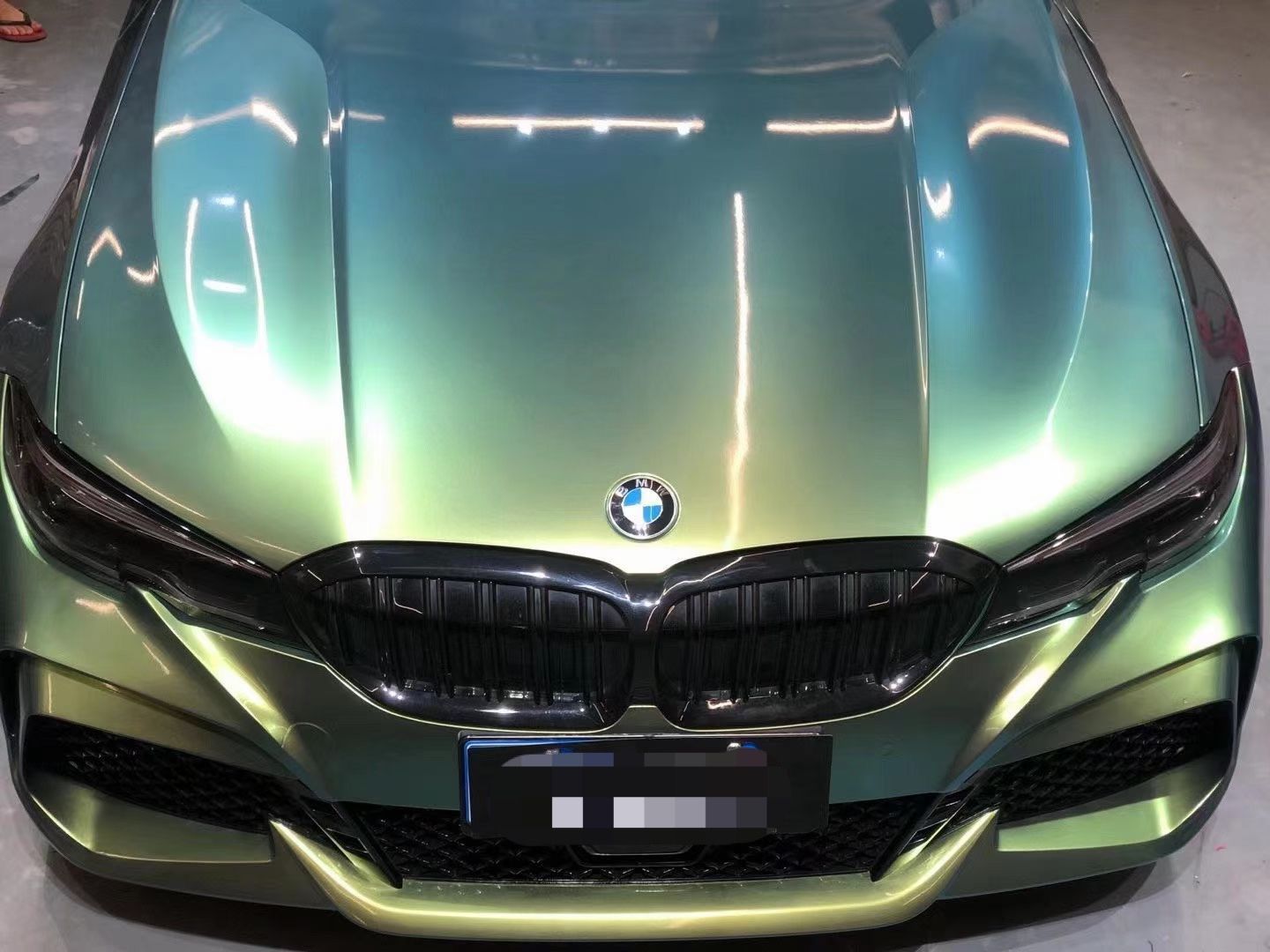 变色龙流光溢彩早春绿亮面金属绿魅金汽车车身改色贴膜