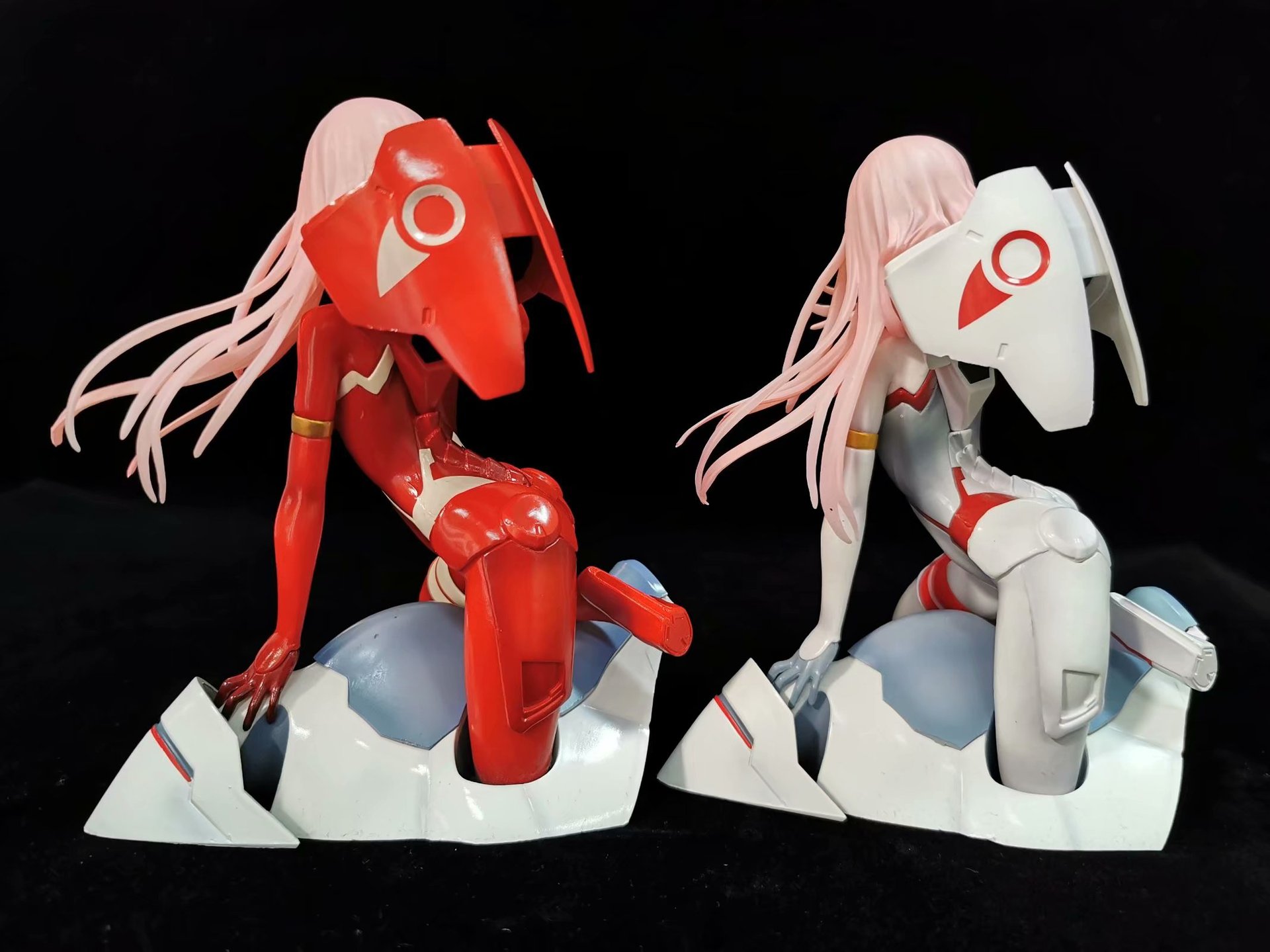 芸祥社 寿屋darling in the franxx 国家队 零二 02 两色限定手办