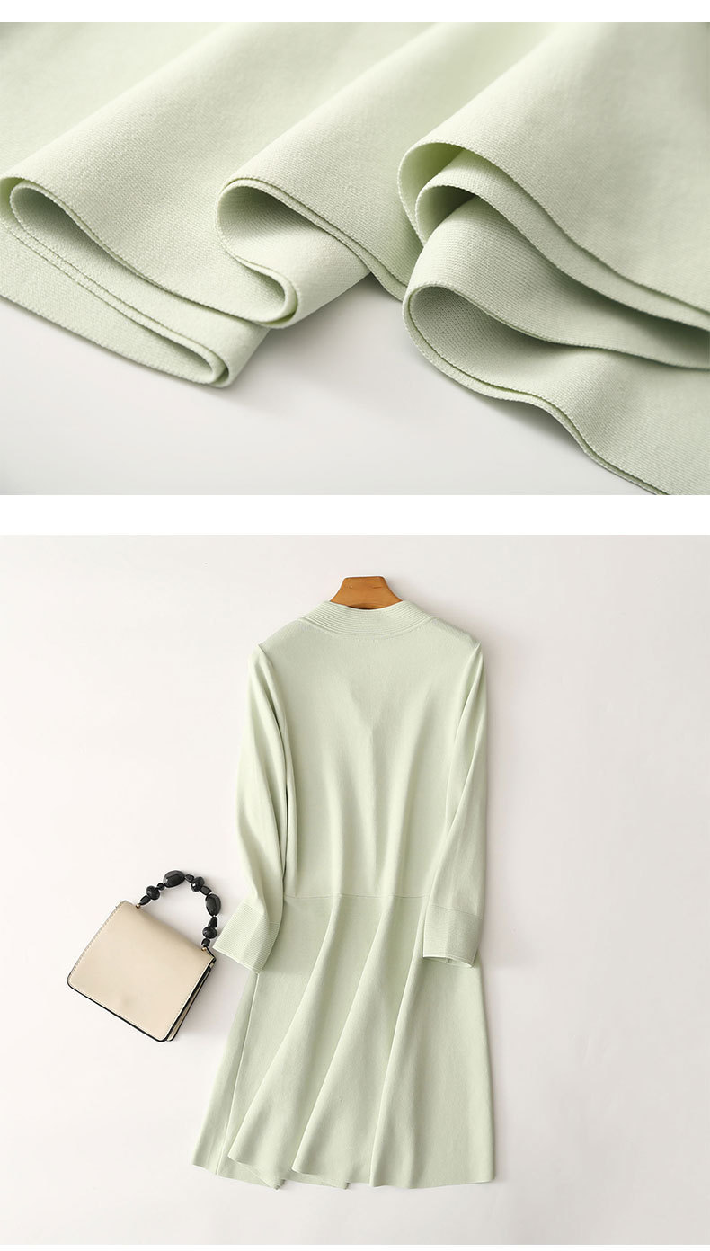 v领纯色钉扣冰麻连衣裙