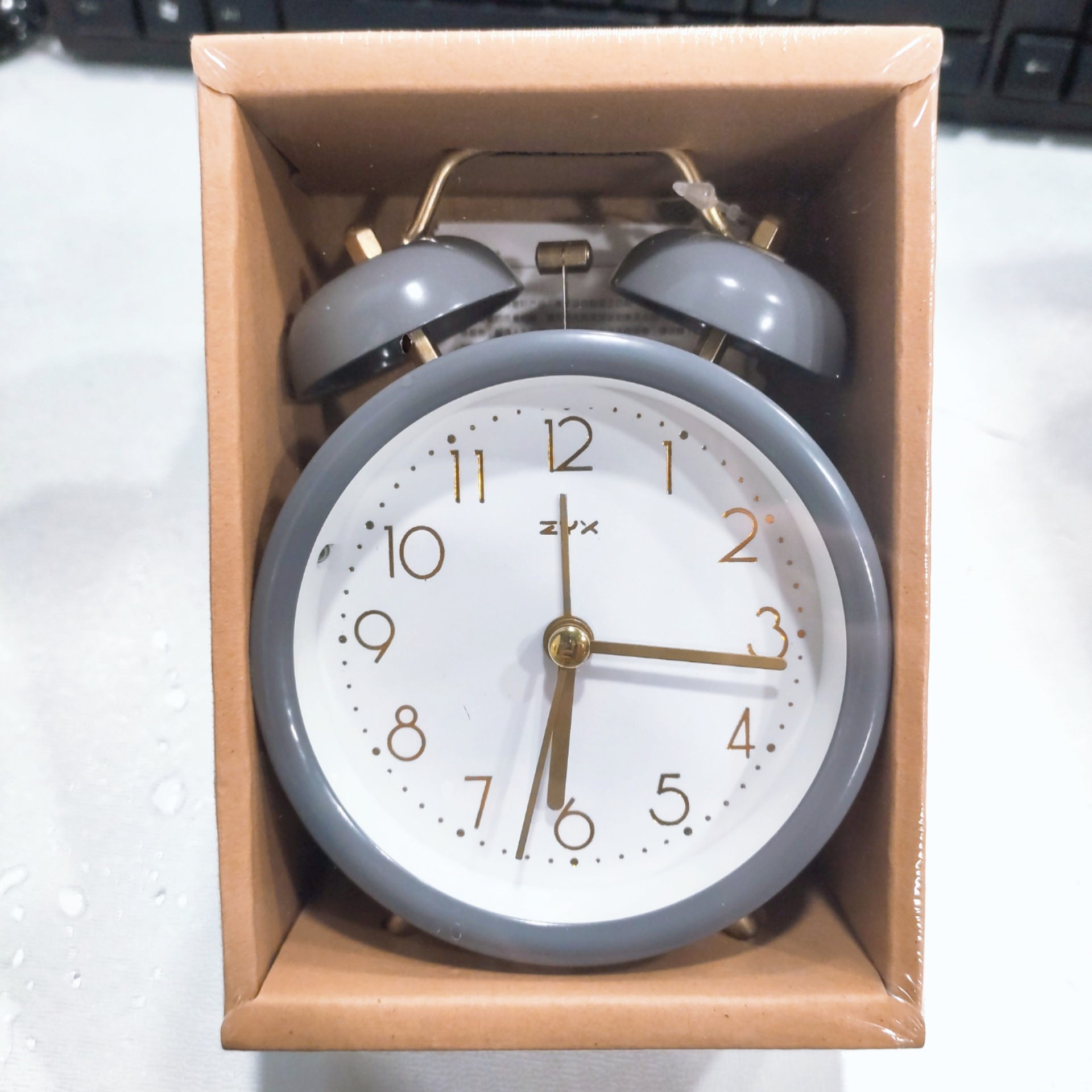 钟意轩闹钟3寸学生用床头烫金数字学生用简约原宿风ba超大声闹铃