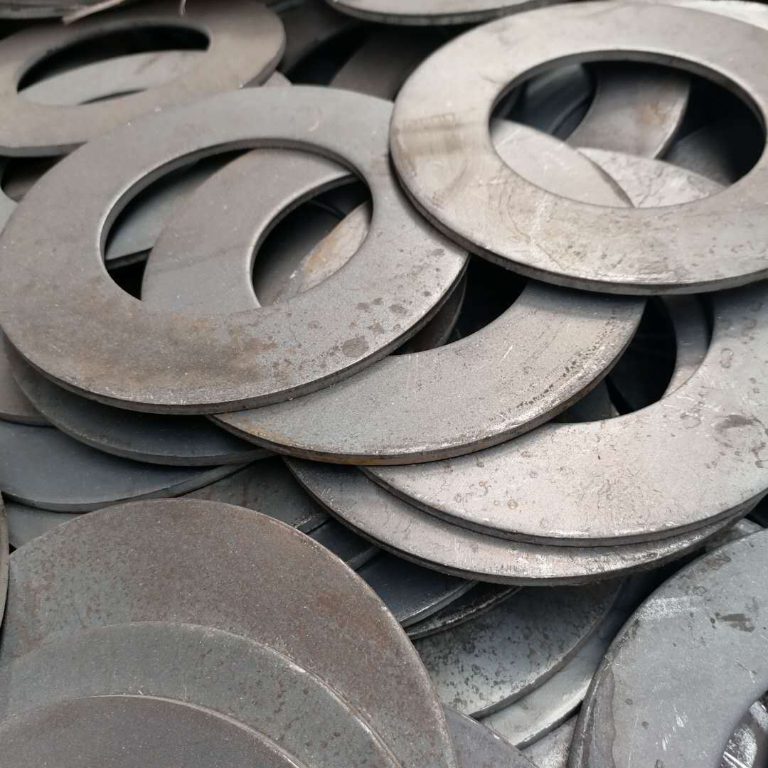 聊城冲压配件厂直销五金冲压法兰垫片异形件 焊接冲压法兰盘毛坯