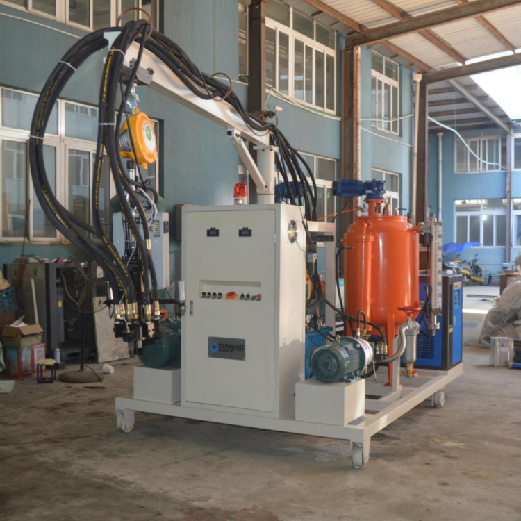 聚氨酯发泡机智能pu高压浇注瑜伽坐垫汽车坐椅保温层生产机械设备