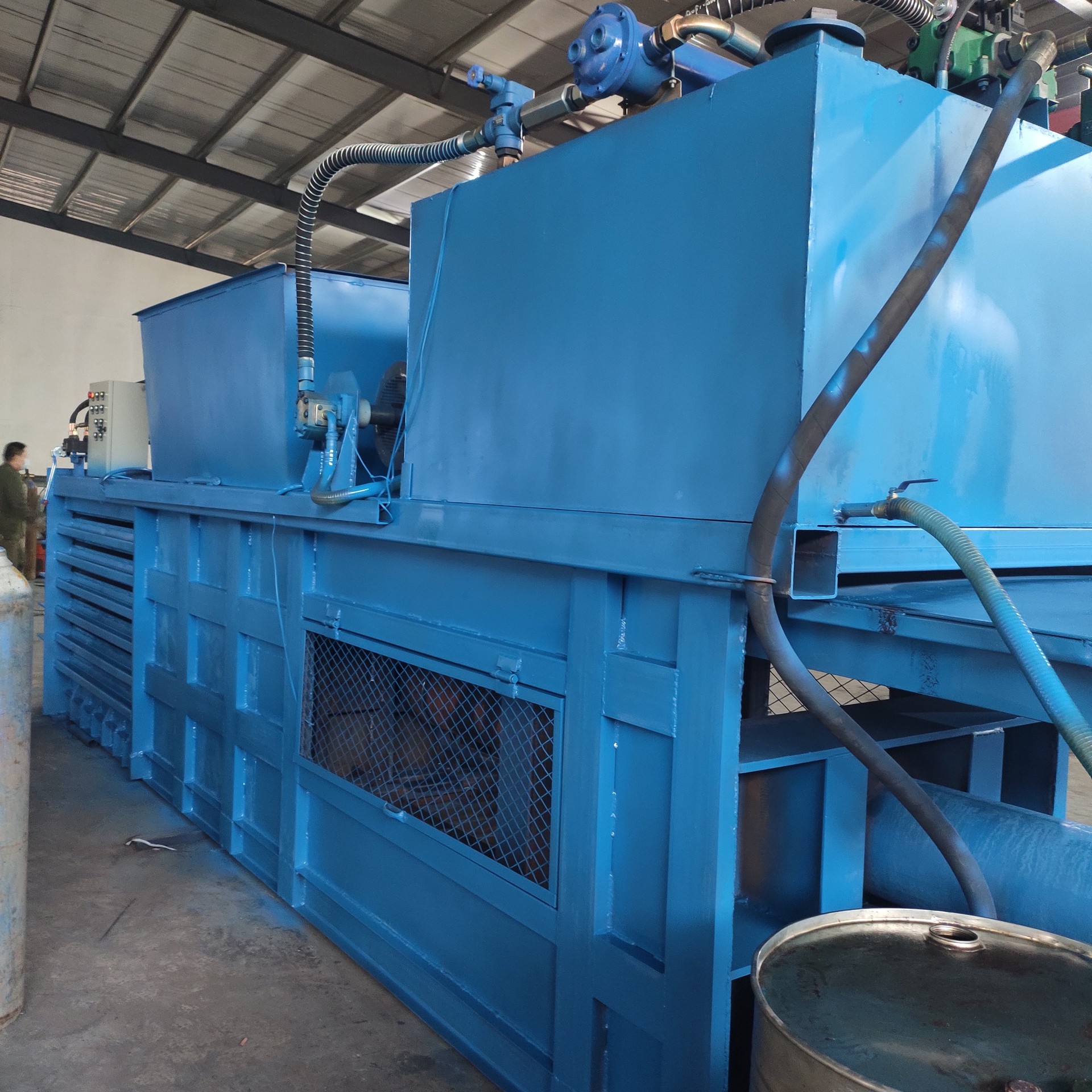 小型卧式液压全自动纸箱废纸打包机废品废料塑料编织袋垃圾压缩机