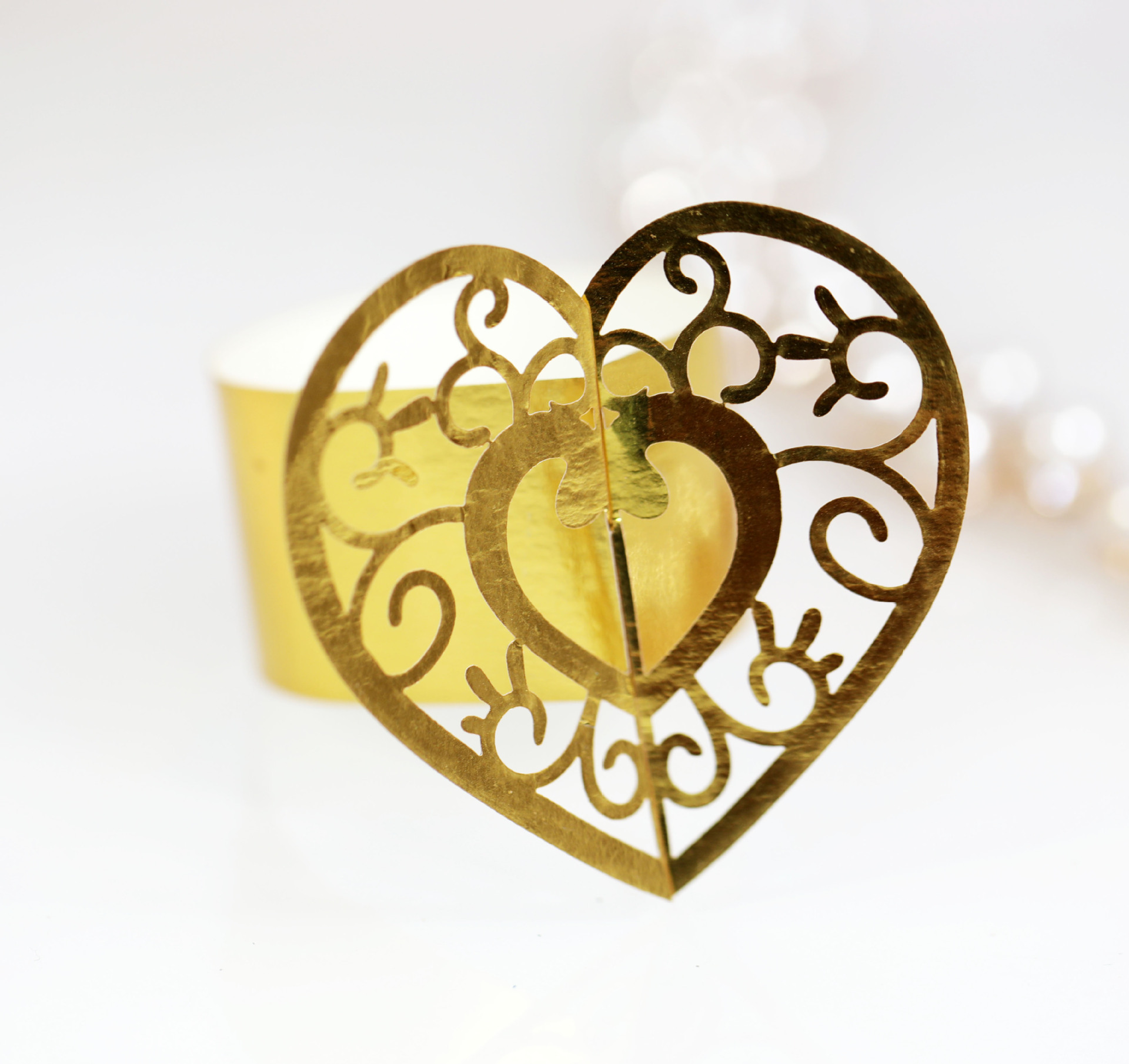 亚马逊爱心激光镂空纸环 白色蝴蝶纸扣 毛巾扣 心形餐巾扣批发