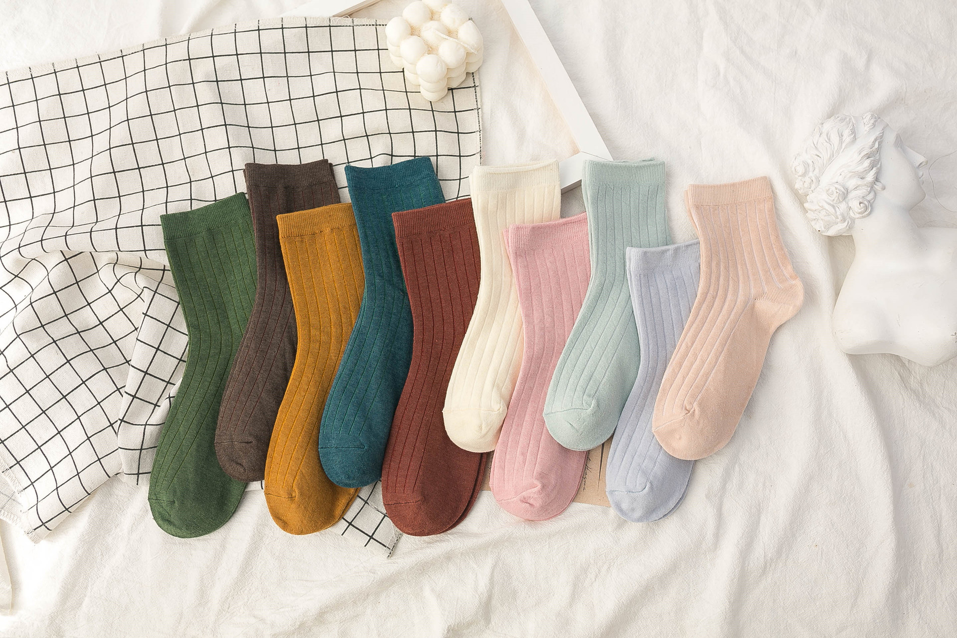 秋冬新品 竖条纹纯棉女士中筒袜 百搭纯色暗纹全棉百搭袜子女批发