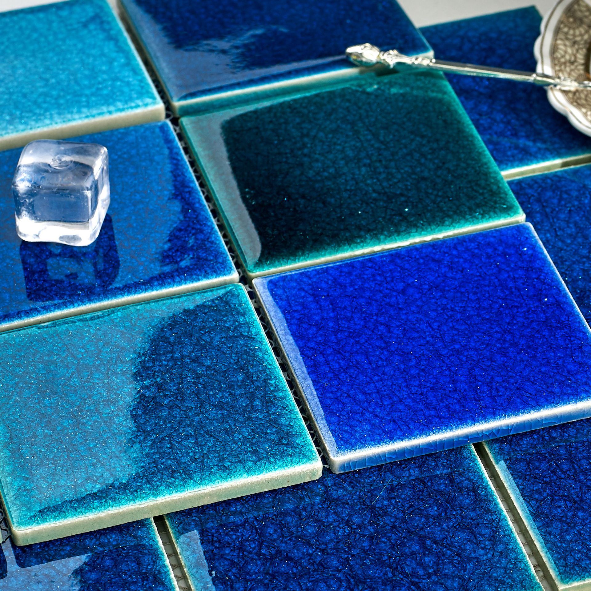 佛山工厂直供游泳池陶瓷马赛克瓷砖双冰裂蓝色单色混拼会所锦砖