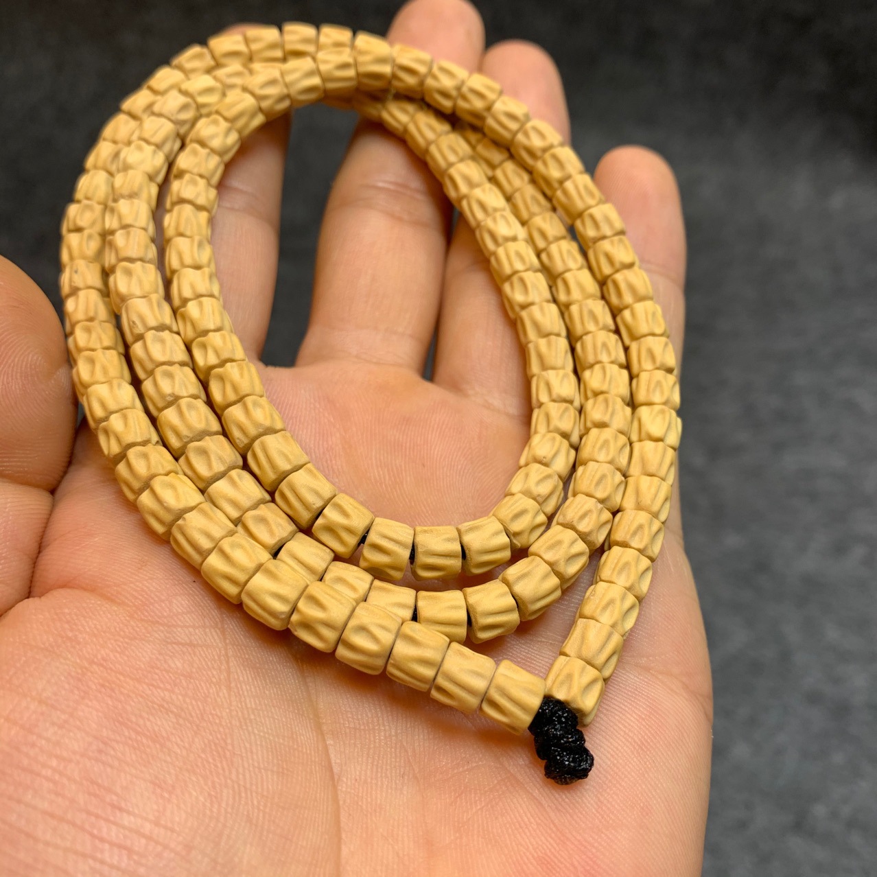 毕业级精工热振寺百香籽手串雕刻双鬼脸原籽藏式高密柏香籽108颗