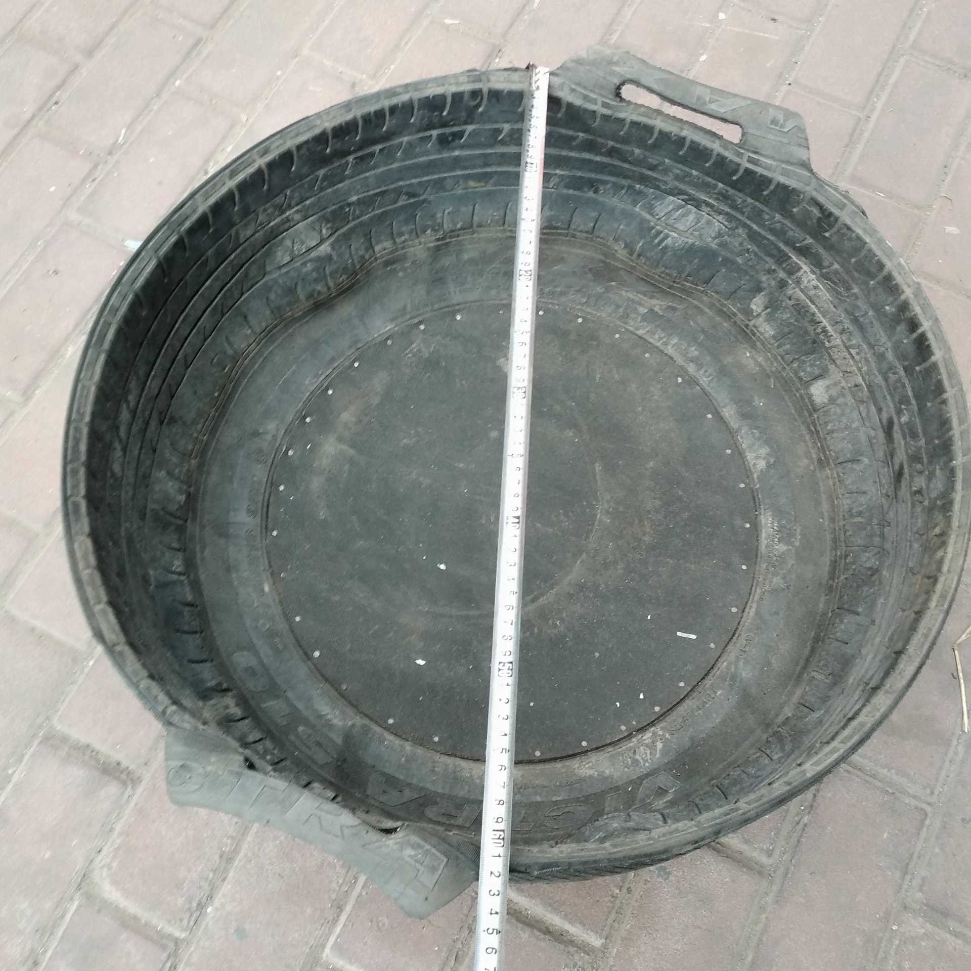 加厚轮胎盆猪食槽饲料盆轮胎饲料槽猪用料盆羊料槽喂猪鸡鸭大食槽