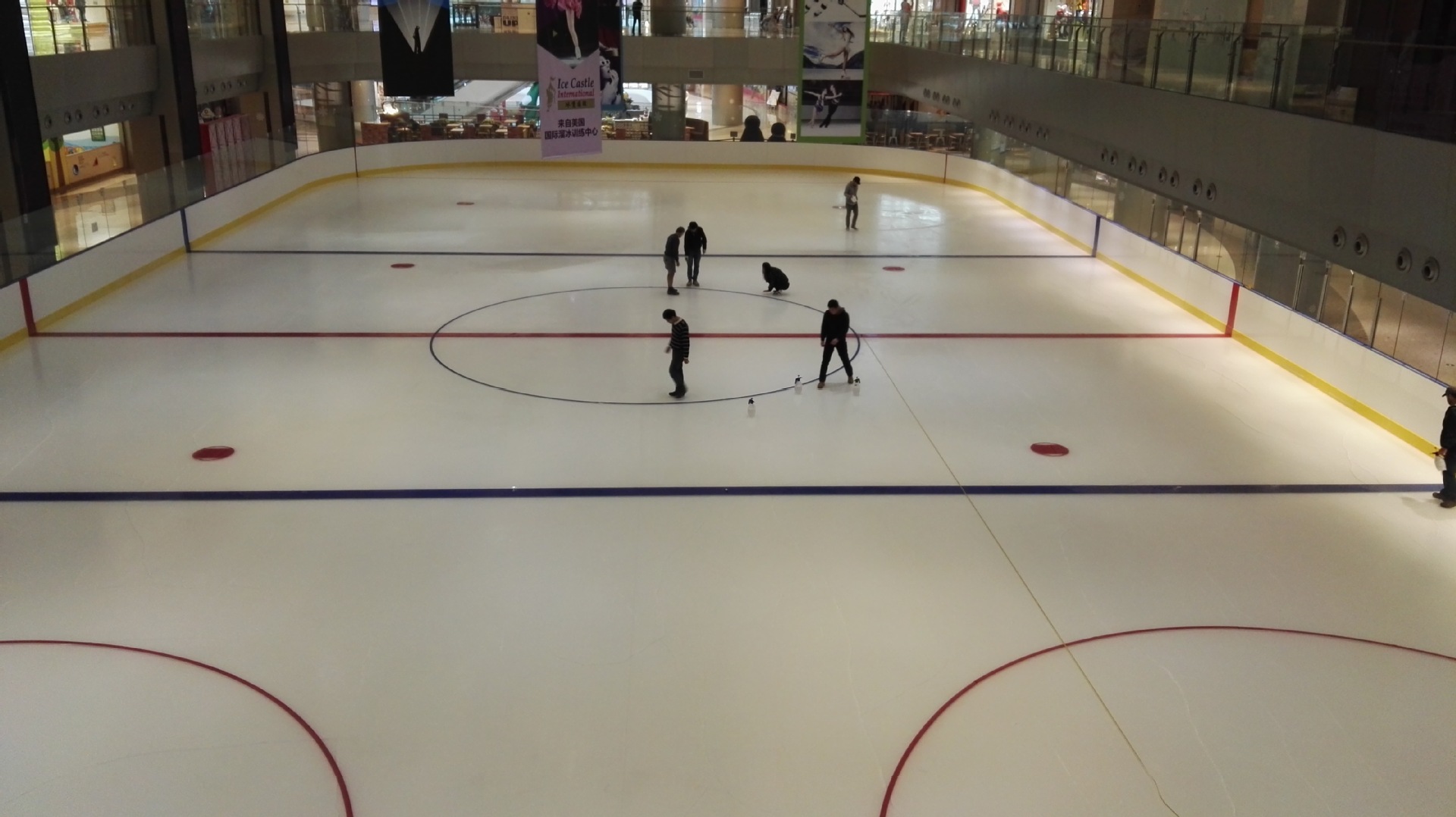 加工生产真冰溜冰场仿真冰溜冰场移动式真冰溜冰场真冰滑冰场