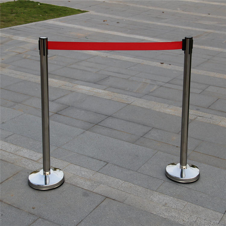 工厂批发2米红色伸缩排队围栏不锈钢隔离栏 一米线活动围栏