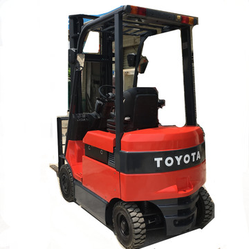 二手7fbmf20丰田四轮平衡重式电动叉车 两节升高4米叉车 电动叉车