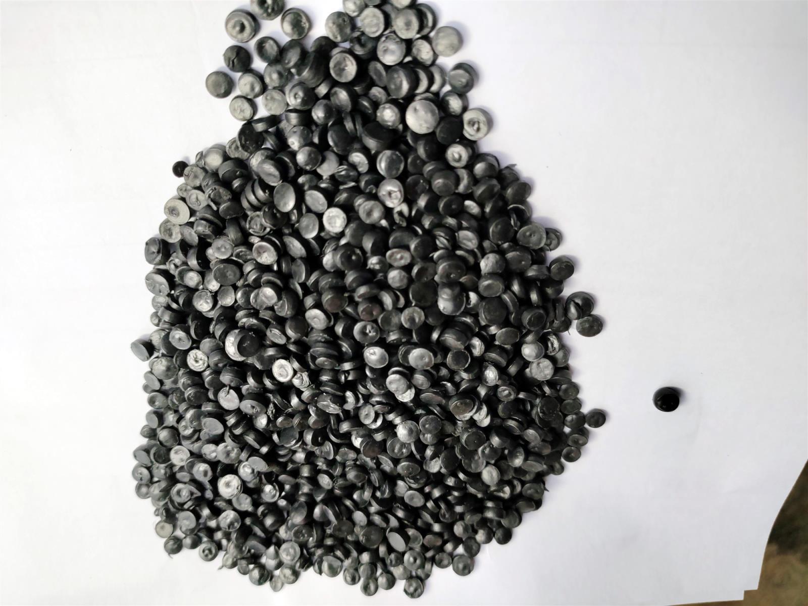 产品介绍                废料来源:废旧hdpe中空壶料,大蓝桶,管道等