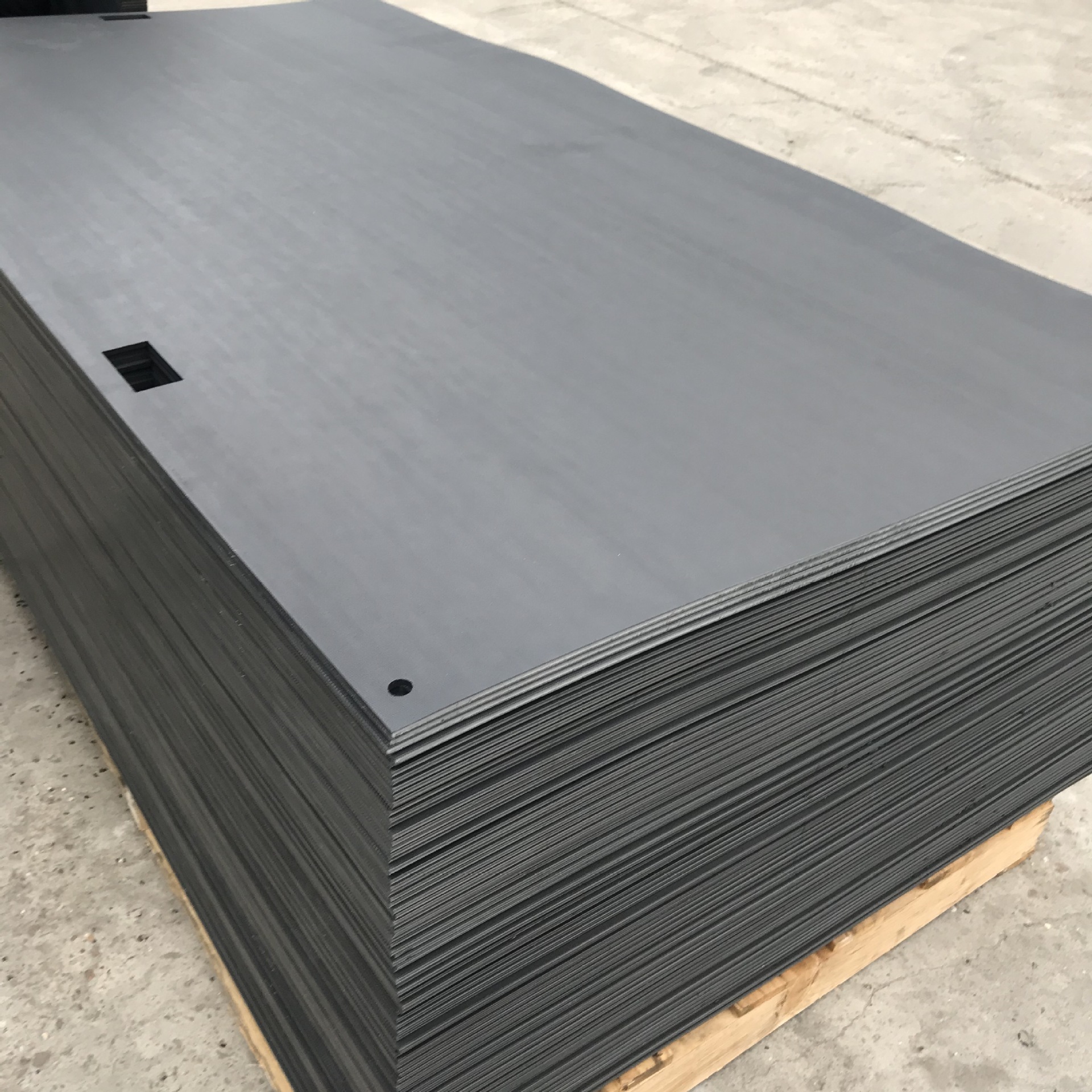 定制pp板 pp片材加工pe聚乙烯箱包内衬板 黑色pp板材