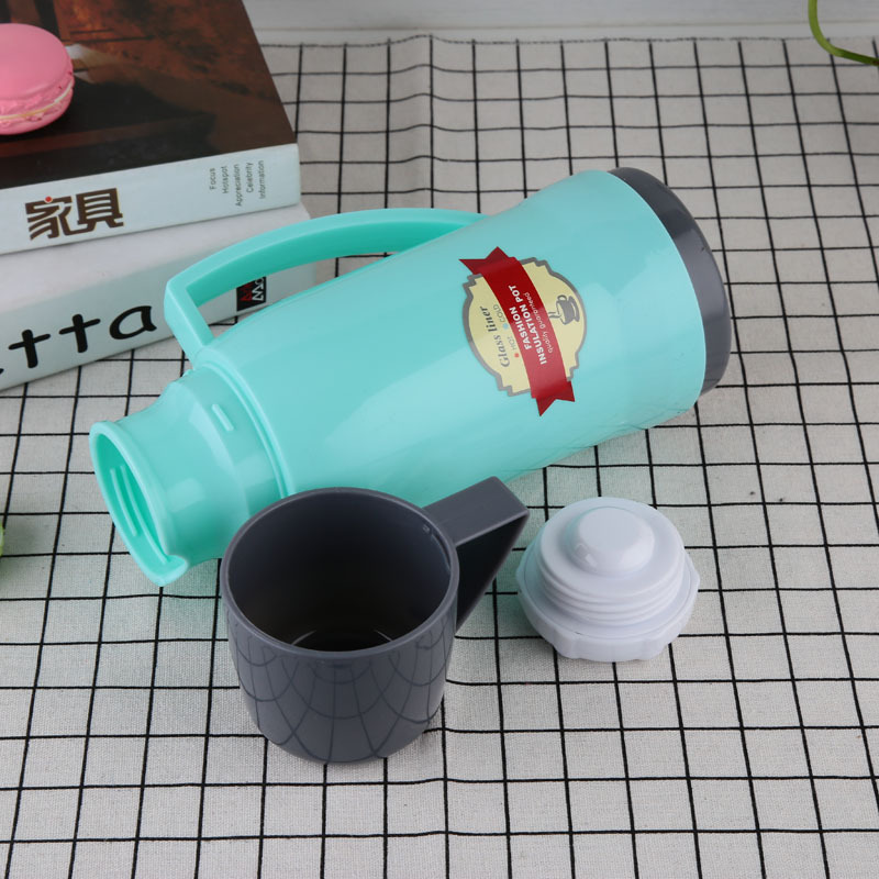 Factory Wholesale Household Pp Plastic Shell Large Capacity Insulated Water Bottle Glass Liner Thermal Insulation Kettle Customized