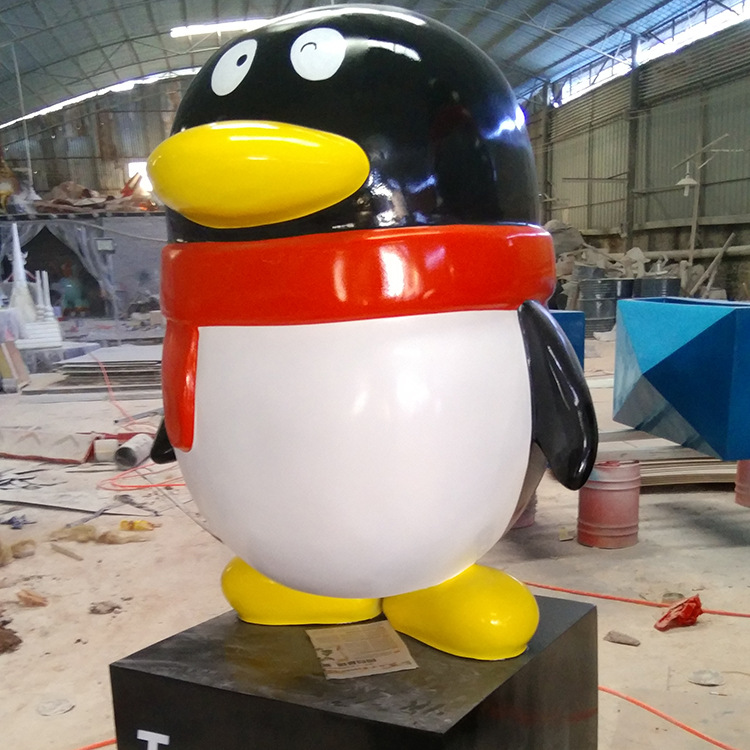 企业ip卡通造型雕塑户外企鹅景观装饰摆件工厂腾讯qq玻璃钢雕塑