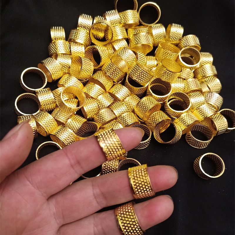 厂价销售家用缝纫顶针铜顶针十字绣顶针手指抵戒凹槽深不打滑