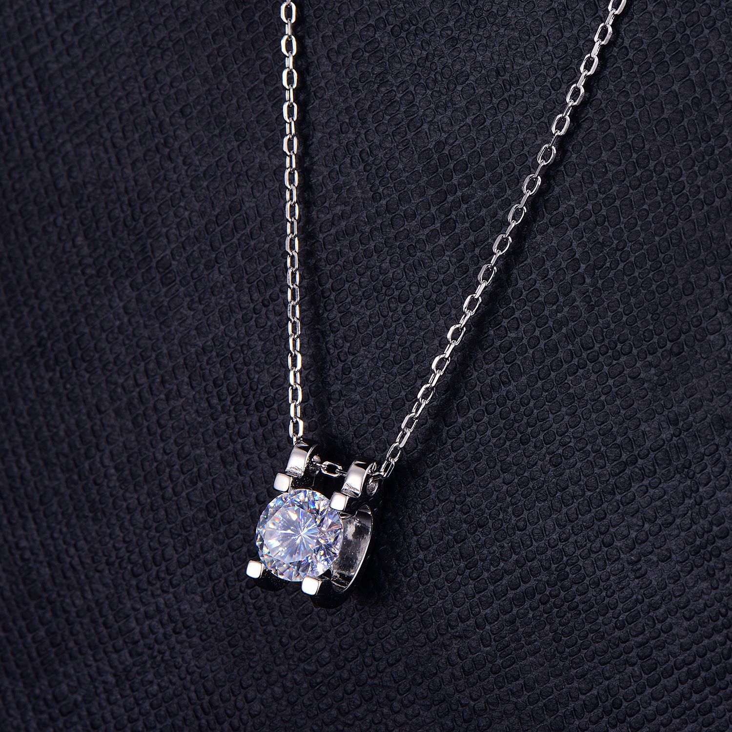 莫桑钻项链女六爪吊坠锁骨链工厂批发定制莫桑石时尚百搭项链饰品