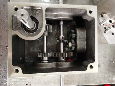 供应雪尼尔纺机配件纺纱机拼纱机并纱机齿轮箱