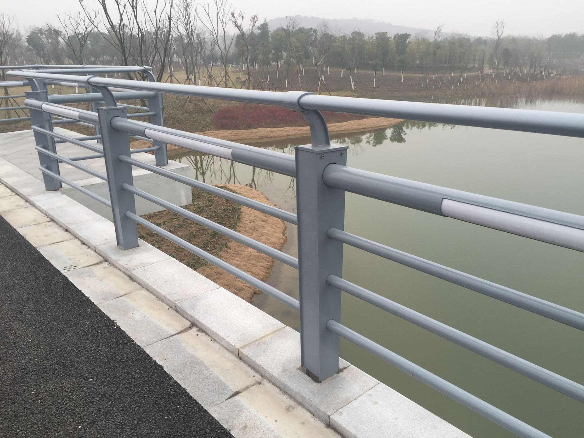 桥梁河道灯光护栏道路灯光亮化防护栏景观道路防撞桥梁护栏