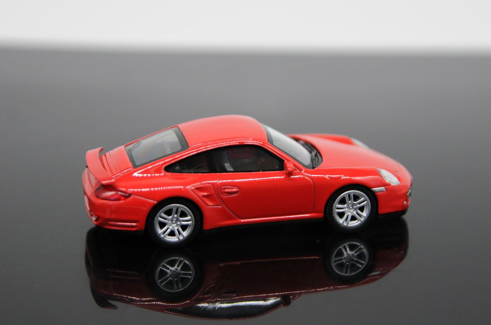 热销rmz1:43保时捷911 4寸仿真合金小汽车儿童玩具车10cm长度白色