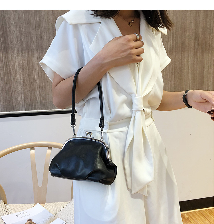 上新女包2020流行新款链条百搭褶皱腋下包ins时尚夹口单肩斜跨包