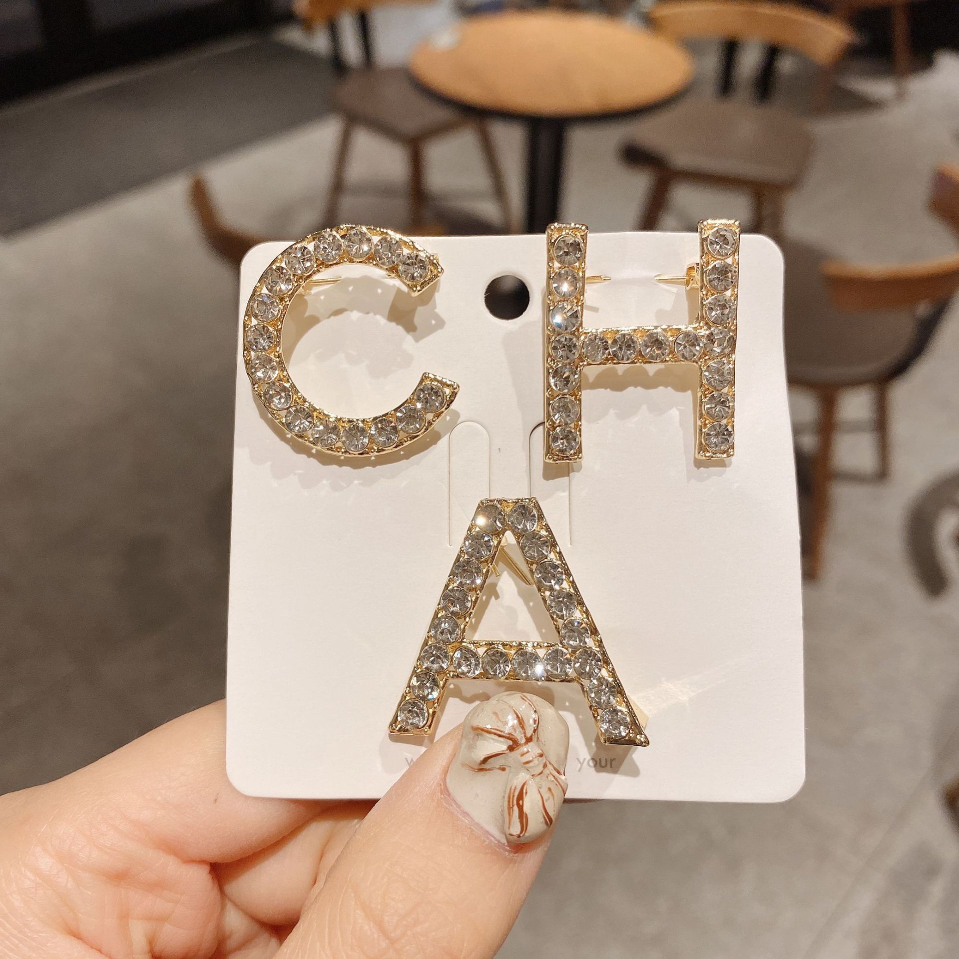 and American Internet Hot Letter H Brooch Set Cold Style Design Versatile Golden Breastpin Pin Accessories Detachable