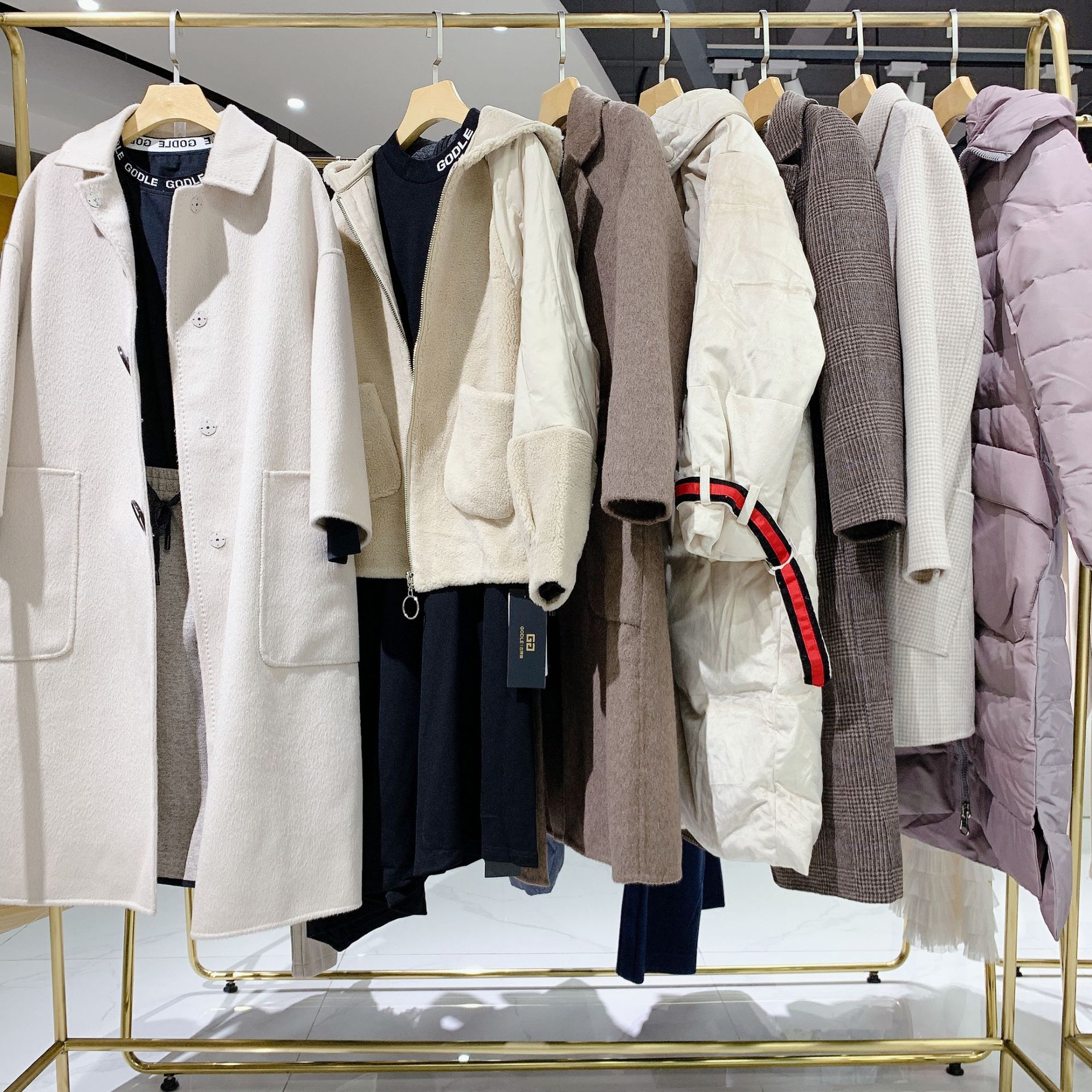 无色一诺20冬品牌折扣女装专柜正品尾货走份批发淘宝直播货源