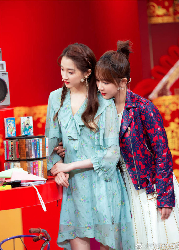 2020夏明星关小彤李智恩同款蕾丝拼接荷叶边雪纺碎花连衣裙女2398