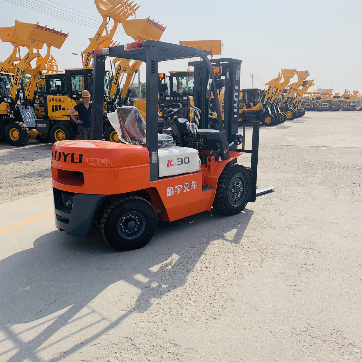 ly3.0t自动挡内燃机叉车仓库堆高叉车工程运输叉车鲁宇厂家直销
