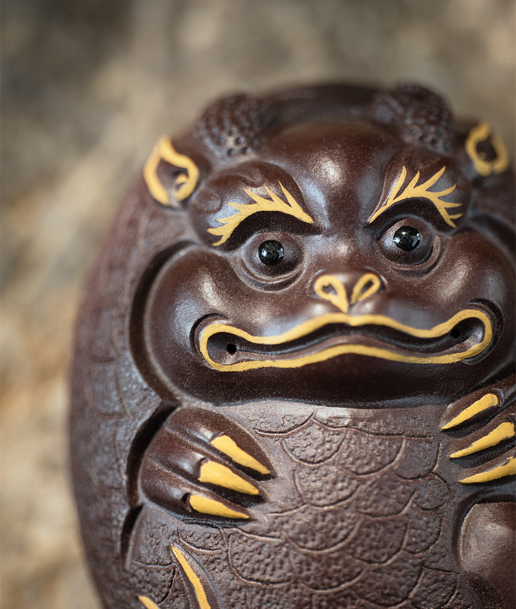 宜兴紫砂茶宠描金龙宝宝摆件雕塑创意款茶具配套招财貔貅可养批发