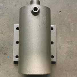 震动气缸