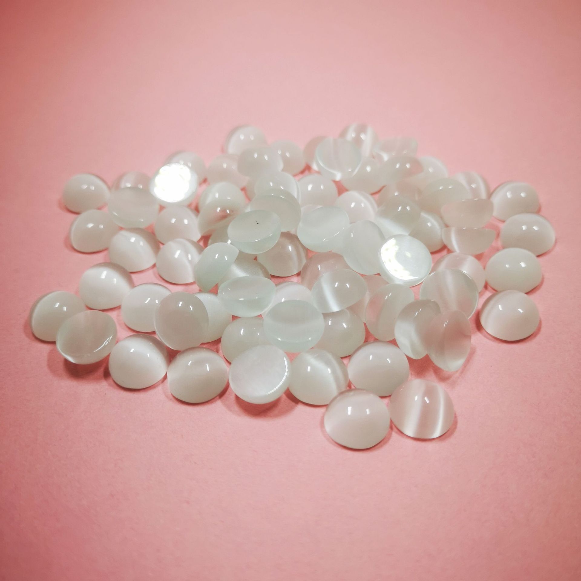 3~18mma料合成白猫眼石半圆粉猫眼裸石戒面平底半面珠镶嵌石头