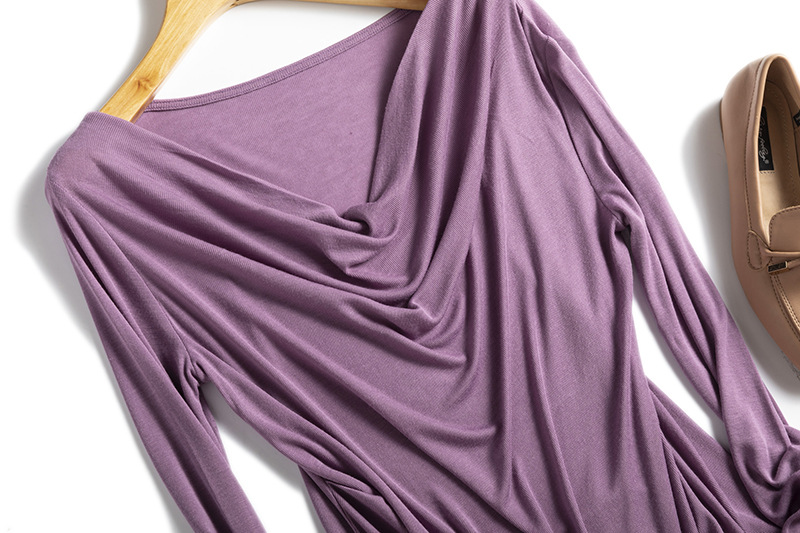 荡领温柔风纯色修身长袖打底t恤女小心机一字领上衣春