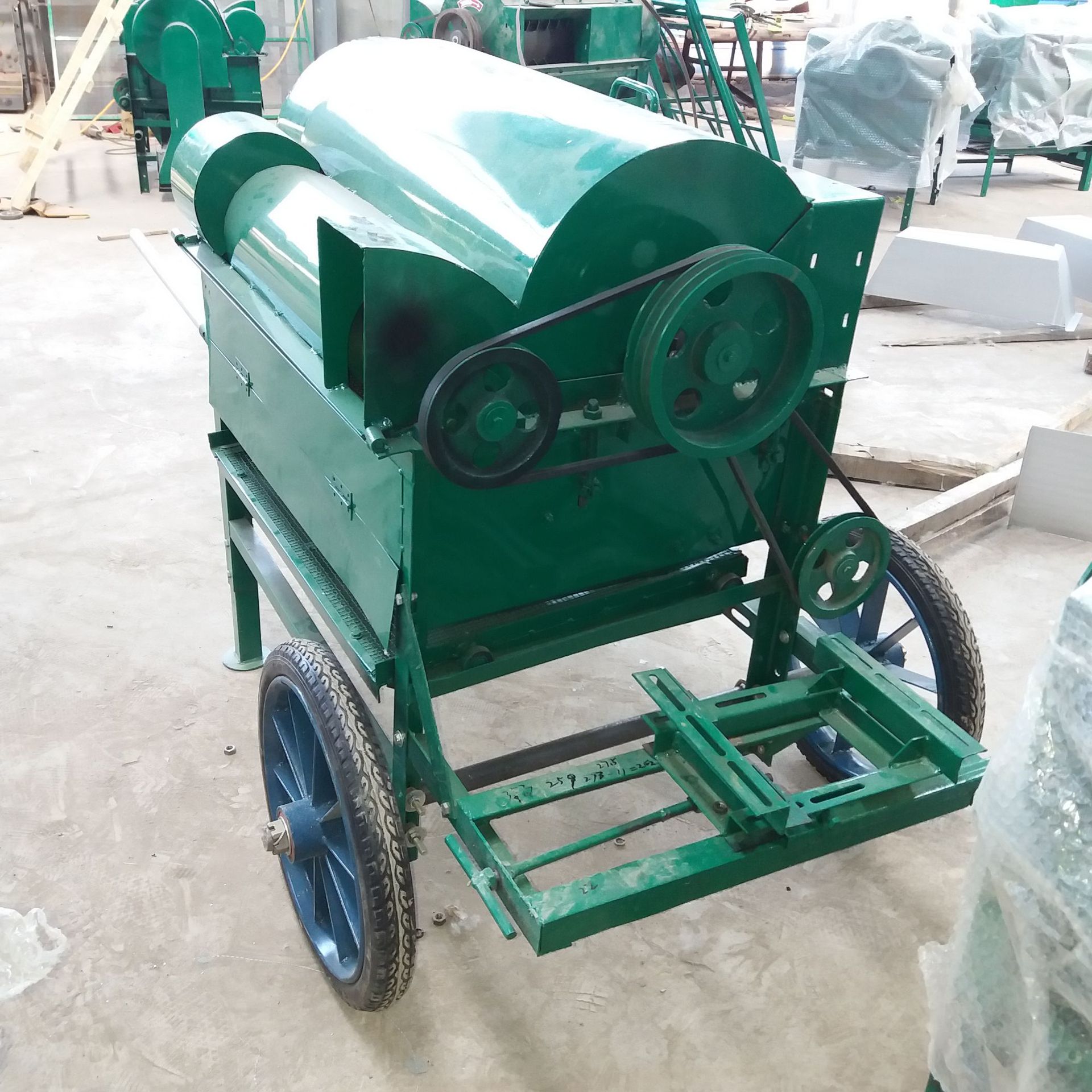 现货批发油菜籽脱粒机视频 家用电谷子脱粒机 脱粒机价格