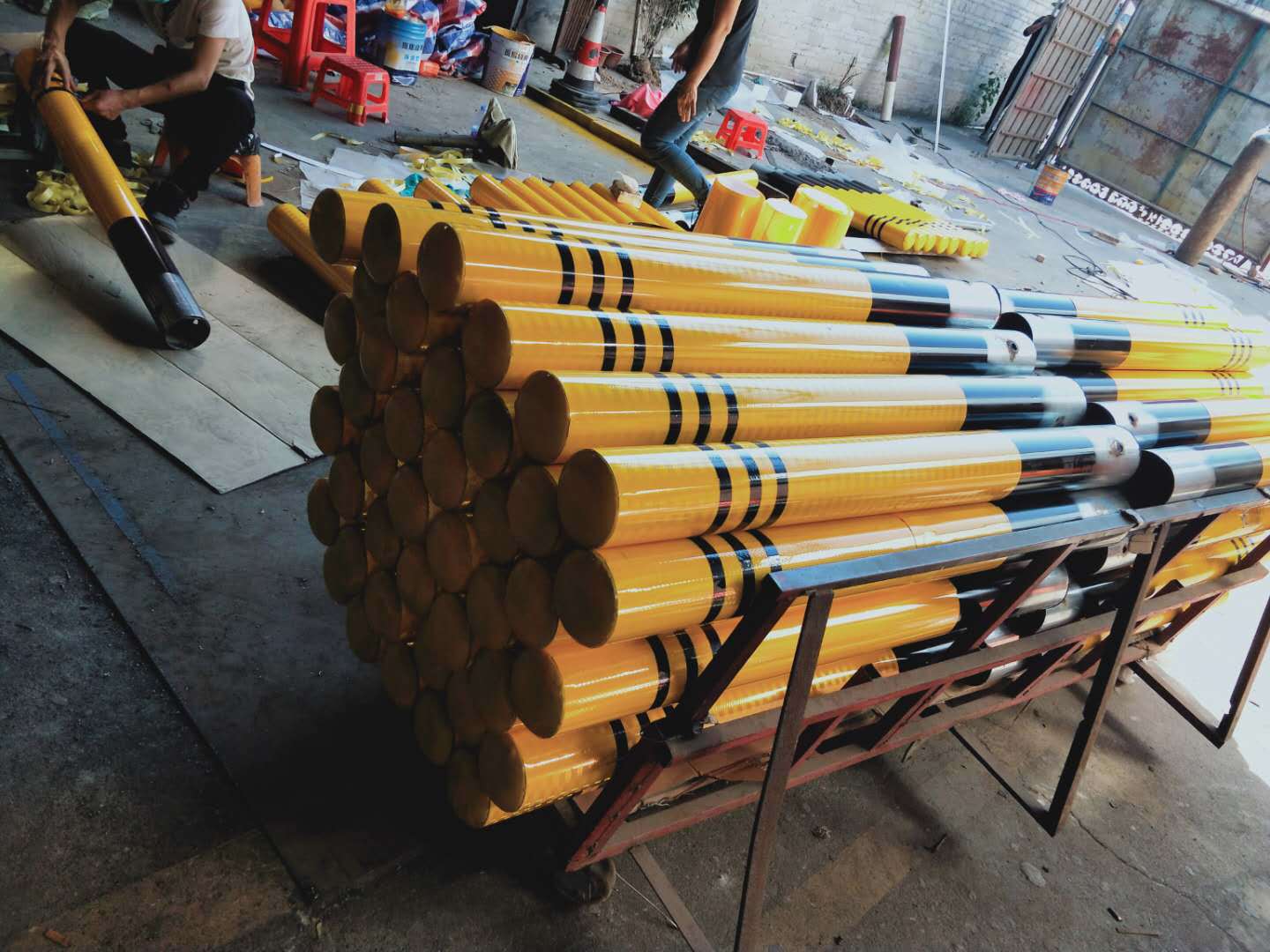 广东4寸警示桩道口桩黄黑桩/圆桩定做 114镀锌管 厚1-2mm